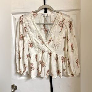 Hollister blouse (S)